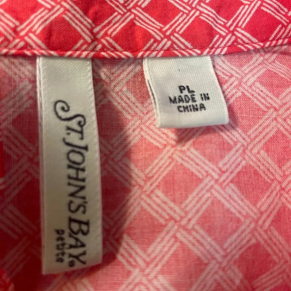 St. John’s Bay ladies short sleeve button up blouse size PL - Picture 5 of 6